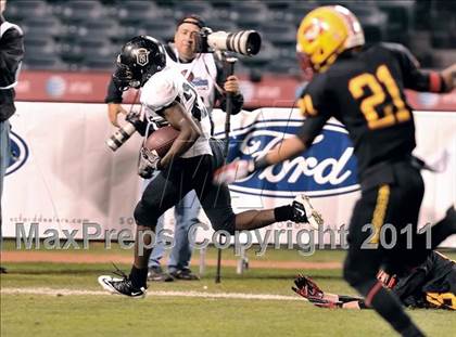 Thumbnail 1 in Mission Viejo vs. Servite (CIF SS PAC 5 Division Final) photogallery.