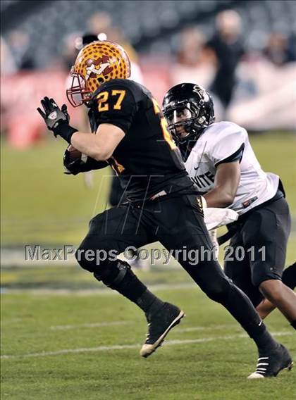 Thumbnail 2 in Mission Viejo vs. Servite (CIF SS PAC 5 Division Final) photogallery.