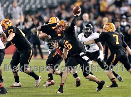 Thumbnail 3 in Mission Viejo vs. Servite (CIF SS PAC 5 Division Final) photogallery.