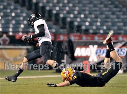 Thumbnail 2 in Mission Viejo vs. Servite (CIF SS PAC 5 Division Final) photogallery.