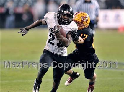 Thumbnail 2 in Mission Viejo vs. Servite (CIF SS PAC 5 Division Final) photogallery.