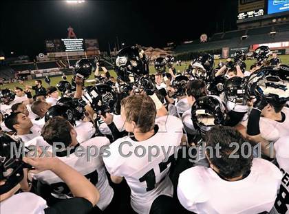 Thumbnail 3 in Mission Viejo vs. Servite (CIF SS PAC 5 Division Final) photogallery.