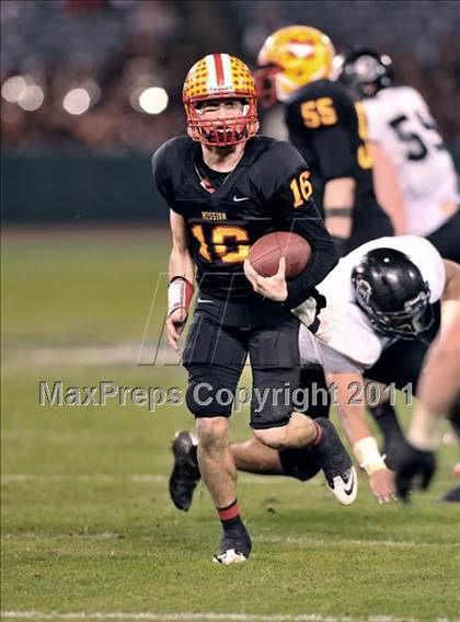 Thumbnail 2 in Mission Viejo vs. Servite (CIF SS PAC 5 Division Final) photogallery.