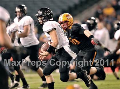 Thumbnail 2 in Mission Viejo vs. Servite (CIF SS PAC 5 Division Final) photogallery.