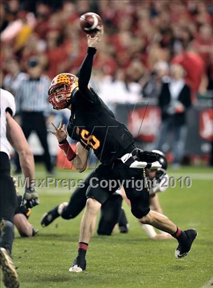 Thumbnail 2 in Mission Viejo vs. Servite (CIF SS PAC 5 Division Final) photogallery.