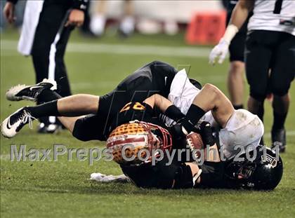 Thumbnail 2 in Mission Viejo vs. Servite (CIF SS PAC 5 Division Final) photogallery.