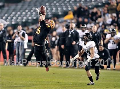 Thumbnail 2 in Mission Viejo vs. Servite (CIF SS PAC 5 Division Final) photogallery.