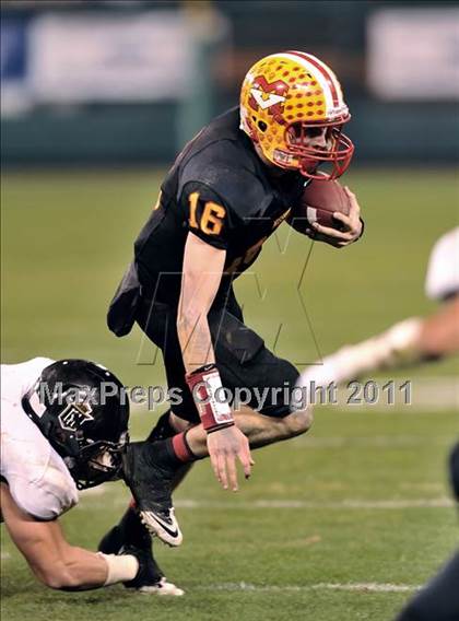 Thumbnail 1 in Mission Viejo vs. Servite (CIF SS PAC 5 Division Final) photogallery.
