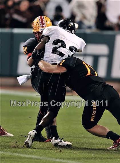 Thumbnail 2 in Mission Viejo vs. Servite (CIF SS PAC 5 Division Final) photogallery.