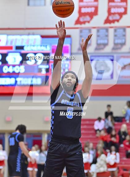 Thumbnail 2 in Fort Wayne Wayne vs. Fishers photogallery.