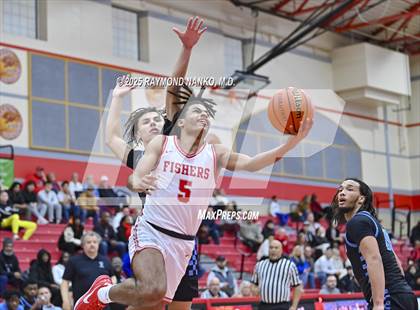 Thumbnail 2 in Fort Wayne Wayne vs. Fishers photogallery.