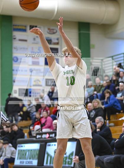 Thumbnail 3 in Madison-Grant @ Yorktown  photogallery.