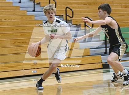 Thumbnail 2 in Madison-Grant @ Yorktown  photogallery.