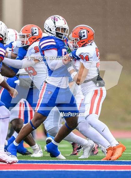 Thumbnail 1 in Duncanville vs. Bridgeland (UIL 6A D1 Football Quarterfinal) photogallery.
