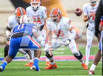 Thumbnail 2 in Duncanville vs. Bridgeland (UIL 6A D1 Football Quarterfinal) photogallery.