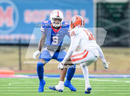 Thumbnail 1 in Duncanville vs. Bridgeland (UIL 6A D1 Football Quarterfinal) photogallery.