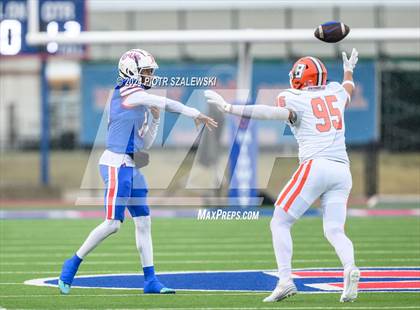 Thumbnail 3 in Duncanville vs. Bridgeland (UIL 6A D1 Football Quarterfinal) photogallery.