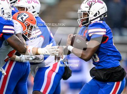 Thumbnail 1 in Duncanville vs. Bridgeland (UIL 6A D1 Football Quarterfinal) photogallery.