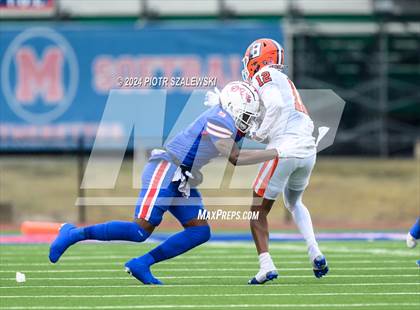 Thumbnail 3 in Duncanville vs. Bridgeland (UIL 6A D1 Football Quarterfinal) photogallery.