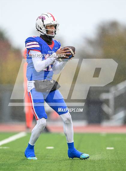 Thumbnail 2 in Duncanville vs. Bridgeland (UIL 6A D1 Football Quarterfinal) photogallery.