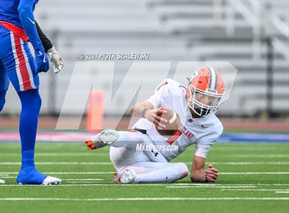Thumbnail 3 in Duncanville vs. Bridgeland (UIL 6A D1 Football Quarterfinal) photogallery.