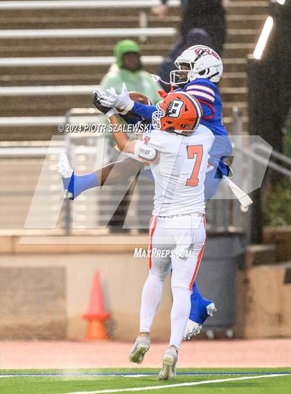 Thumbnail 1 in Duncanville vs. Bridgeland (UIL 6A D1 Football Quarterfinal) photogallery.