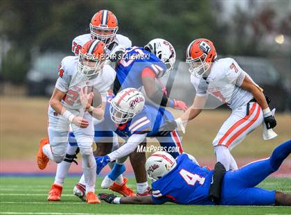 Thumbnail 2 in Duncanville vs. Bridgeland (UIL 6A D1 Football Quarterfinal) photogallery.