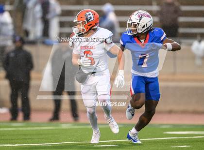 Thumbnail 3 in Duncanville vs. Bridgeland (UIL 6A D1 Football Quarterfinal) photogallery.