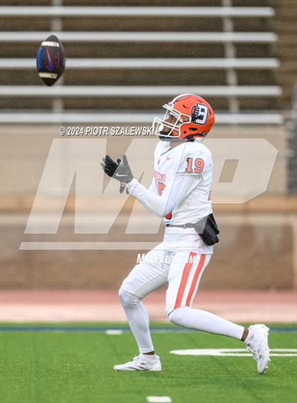 Thumbnail 2 in Duncanville vs. Bridgeland (UIL 6A D1 Football Quarterfinal) photogallery.