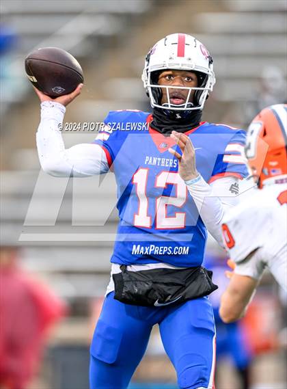 Thumbnail 2 in Duncanville vs. Bridgeland (UIL 6A D1 Football Quarterfinal) photogallery.