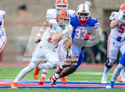 Thumbnail 1 in Duncanville vs. Bridgeland (UIL 6A D1 Football Quarterfinal) photogallery.