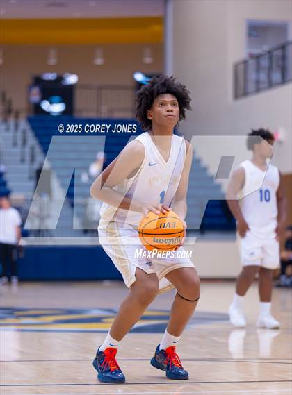 Thumbnail 3 in Newton vs McEachern (Georgia's Elite 8 Tip Off Classic) photogallery.