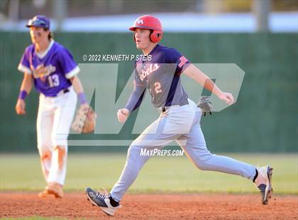 Thumbnail 3 in Ascension Catholic vs. Riverside Academy (LHSAA 1A Regional Playoff) photogallery.