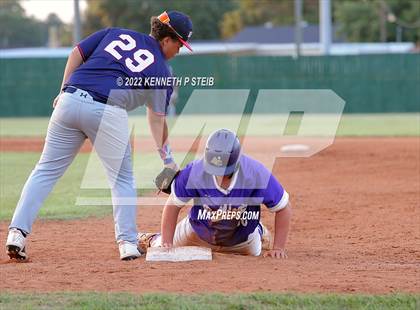 Thumbnail 2 in Ascension Catholic vs. Riverside Academy (LHSAA 1A Regional Playoff) photogallery.
