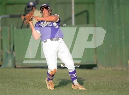 Thumbnail 2 in Ascension Catholic vs. Riverside Academy (LHSAA 1A Regional Playoff) photogallery.