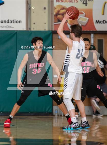 Thumbnail 3 in Foothill vs. Pleasant Valley (NSCIF D3 Final) photogallery.