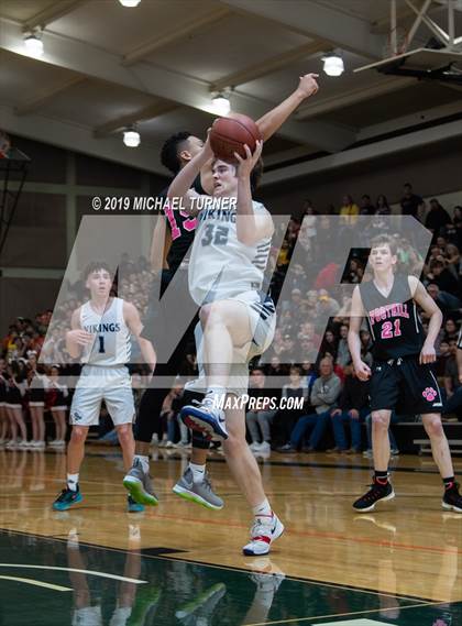 Thumbnail 1 in Foothill vs. Pleasant Valley (NSCIF D3 Final) photogallery.