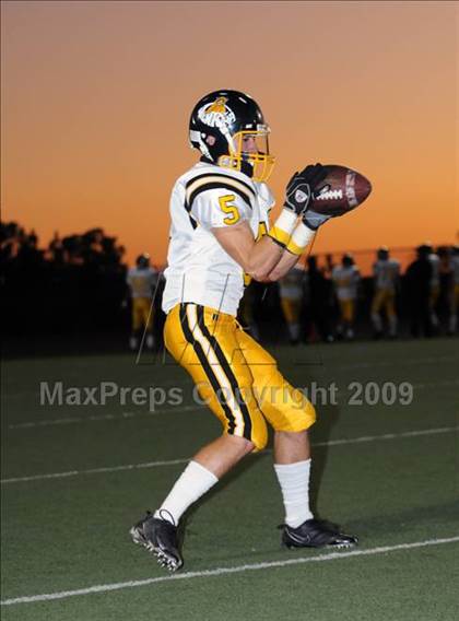 Thumbnail 2 in Ventura vs. St. Bonaventure (5 Days 2 Friday) photogallery.