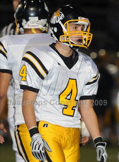 Thumbnail 2 in Ventura vs. St. Bonaventure (5 Days 2 Friday) photogallery.