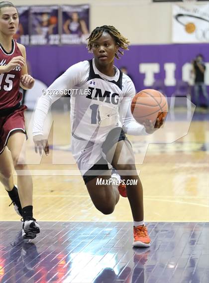 Thumbnail 3 in IMG Academy vs. Newark (OGBR Classic in the City) photogallery.