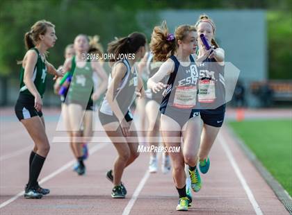 Thumbnail 1 in 2018 Loucks Games (Womens Frosh/Soph DMR) photogallery.