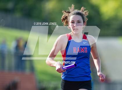 Thumbnail 3 in 2018 Loucks Games (Womens Frosh/Soph DMR) photogallery.