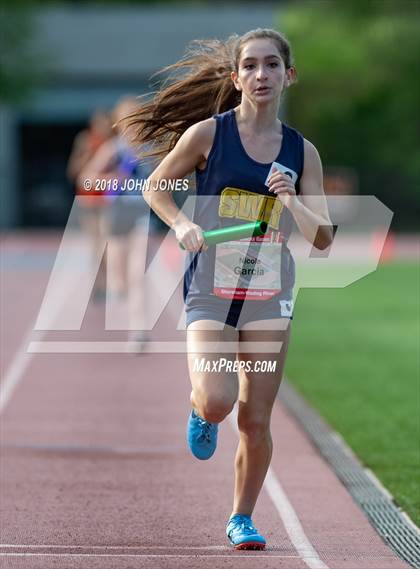 Thumbnail 2 in 2018 Loucks Games (Womens Frosh/Soph DMR) photogallery.