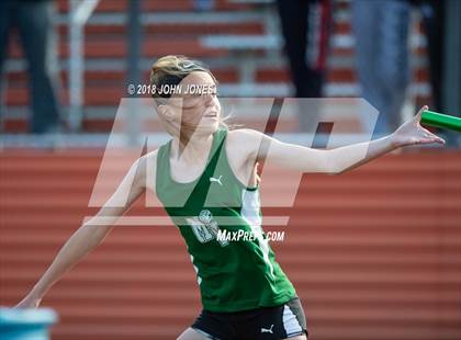 Thumbnail 1 in 2018 Loucks Games (Womens Frosh/Soph DMR) photogallery.