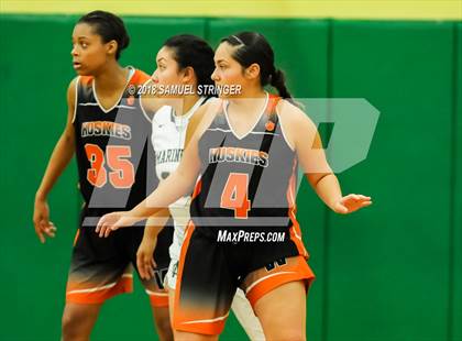Thumbnail 2 in Washington @ Moreau Catholic photogallery.
