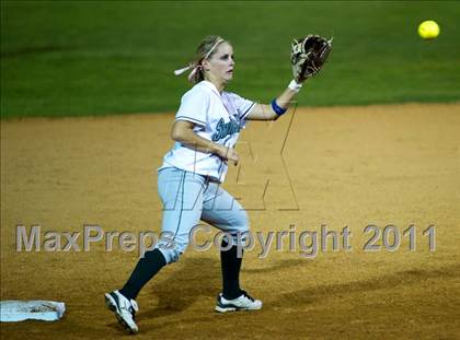 Thumbnail 1 in South Hills vs. Oaks Christian (CIF SS D3 Final)  photogallery.
