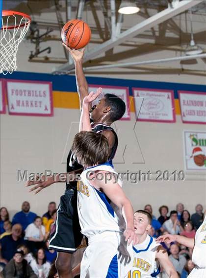 Thumbnail 3 in Fulton @ Gatlinburg-Pittman photogallery.