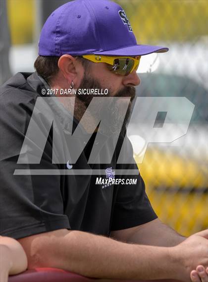 Thumbnail 3 in South Eugene @ Mountain Ridge (Coach Bob Invitational) photogallery.