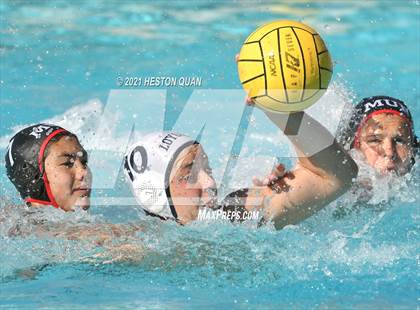 Thumbnail 1 in Loyola (JV) vs. Murrieta Valley (Ocean View Tournament) photogallery.