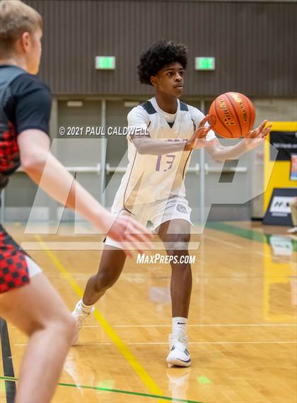 Thumbnail 2 in Garfield vs King's (Hardwood Invite 1st Round) photogallery.